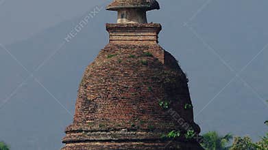 Panning view of old stupa