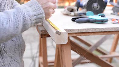 Measurement process for a little wooden chair