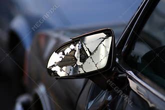 Auto crack up