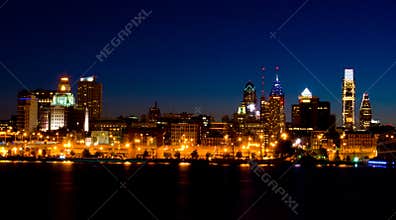 Philadelphia at night (panoramic)
