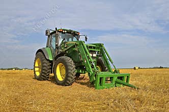 John Deere Spear bale loader