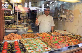 Proud cook of local foods, Istanbul, Turkey