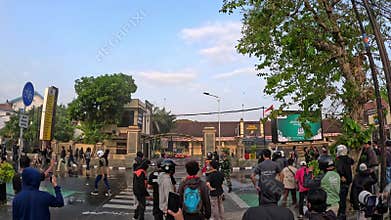Indonesian rioted and demonstrated to demand higher allowances in the House of Representatives (DPR)