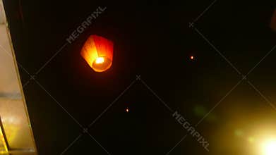 Pingxi, Jingtong, Xinbei City, attracts tourists to the sky lanterns around the annual Lantern Festival