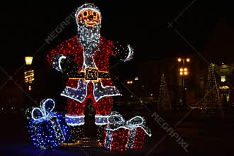 Santa Claus is coming to town