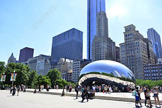 Famous landmark, the Chicago Bean