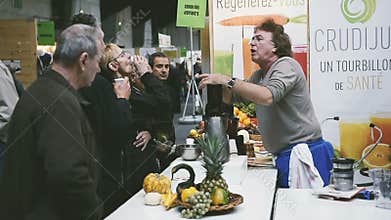 Fresh juice masterclass at food fair