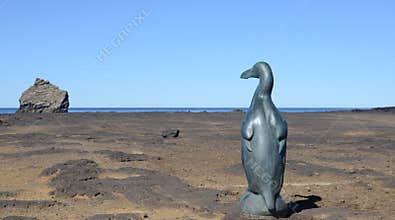 Great Auk sculpture facing Eldey Island