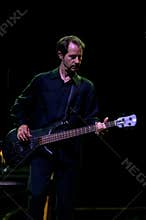 The bassist Garry Tallent  during the concert
