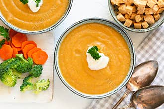 Cream vegetable soup broccoli