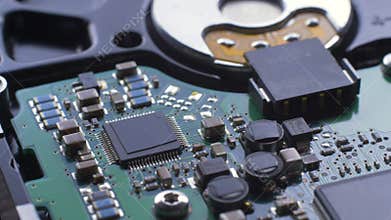 Electronic circuit board with processor, chips and capacitors