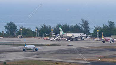 Phuket International Airport, Airfield
