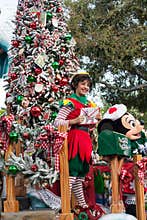 Santa's Mailroom float in Disneyland Parade