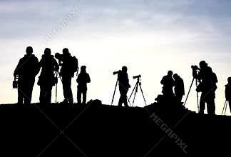 journalist waits sunrise