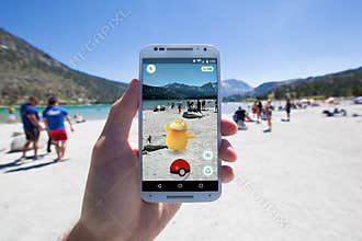 Pokemon GO Encounter at the Lake Shore