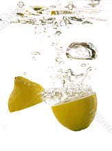 Lemon Under Water