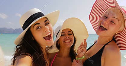 Girl Holding Cell Smart Phone Welcome Women To Take Selfie Photo On Beach, Cheerful Tourists In Straw Hats On Summer