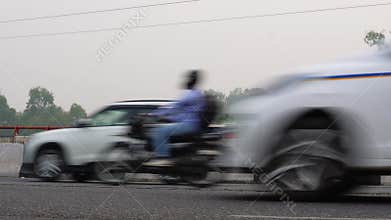 Capturing a Ground Level Glimpse of Road Traffic in Delhi