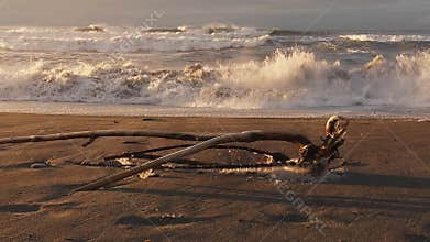 Wave breaking in slow motion 60fps