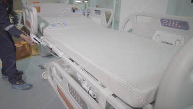 Functional Beds and Medical Devices in Modern Intensive Care Unit
