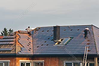 Building a new roof for a private house modern design