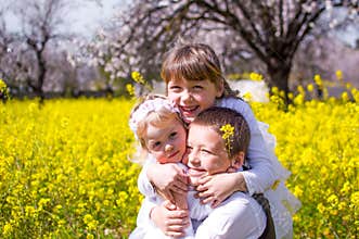 Children hugging