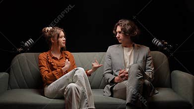 Engaging Podcast Discussion on Storytelling Trends With Media Influencers in a Modern Studio