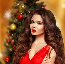 Christmas woman. Beautiful smiling girl model. Makeup. Healthy l