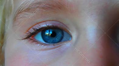 Little girl blue eye video