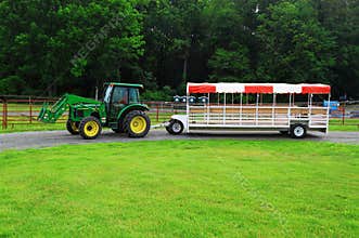 Farm Wagon Green Lawn