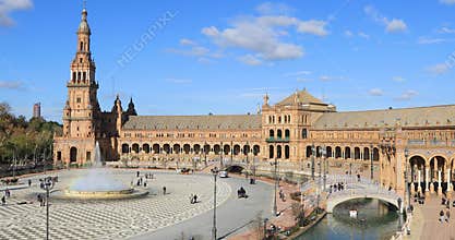 Plaza de Espana in the day time in Seville