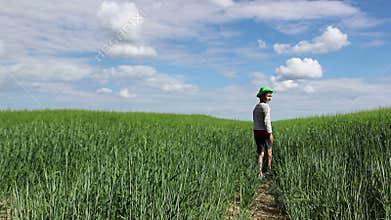 Boy was frightened bees, fear, HORROR, fright