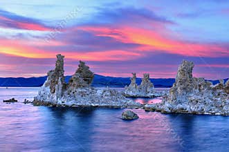 Tufa formations in Mono Lake