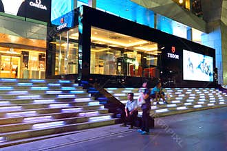 Singapore: Tudor emblematic pop-up store