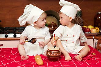 Two funny cooks