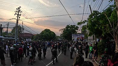 Indonesian rioted and demonstrated to demand higher allowances in the House of Representatives (DPR)