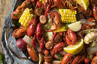 Homemade Southern Crawfish Boil