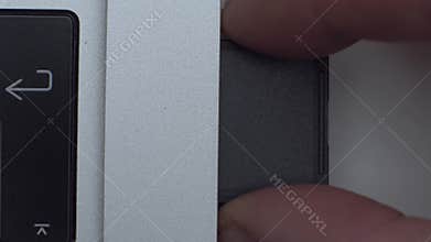 Connecting flash cards to the notebook