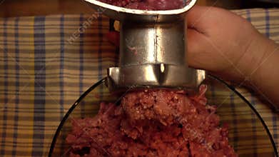 The minced meat.