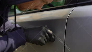 Carjacker unlocking auto on parking, private property insurance, carjacking