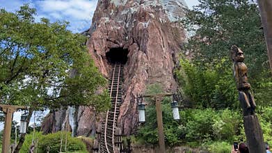 Everest roller coaster ride in Animal Kingdom at Disney World