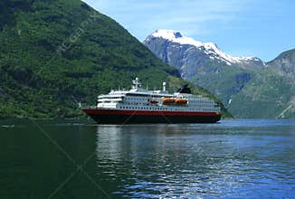 Tourist ship in Geiranger fjord