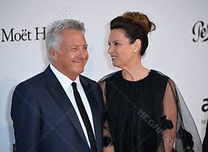 Dustin Hoffman & Lisa Hoffman
