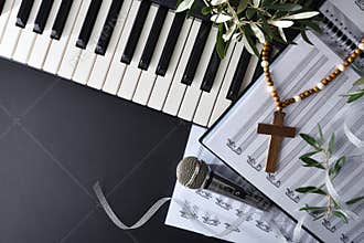 Religious music with piano and voices for Palm Sunday top