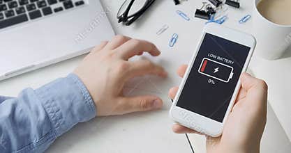 Low battery indication on the smartphone