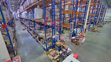 A top view on a warehouse operational routine.