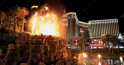 Volcano night fountain Las Vegas Strip resorts fast 4K