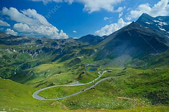 Bird's-eye view on the Grossglockner-highway