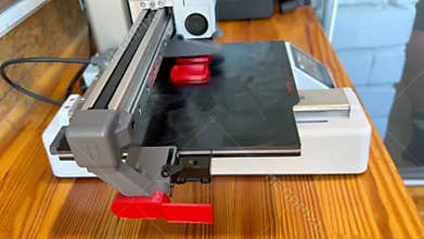 Creating red plastic object by 3d printer