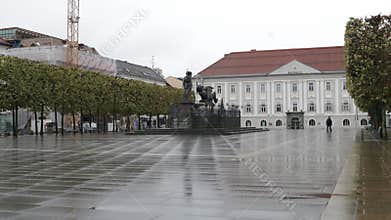 Lindwurmbrunnen fountain in front of the Palais Rosenberg (Rathaus) at Neuer Platz, Austria